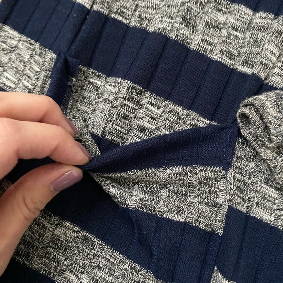 LuLaRoe Sarah duster sweater, gray and navy, size M - Picture 3 of 5